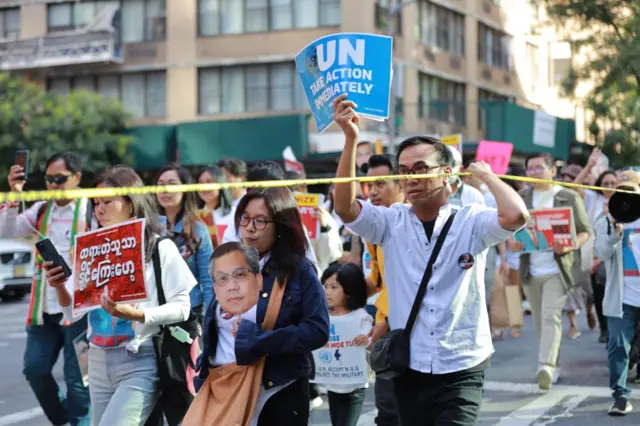 ဦးကျော်မိုးထွန်း ကိုယ်စားပြုသူဖြစ်ရေး တောင်းဆို