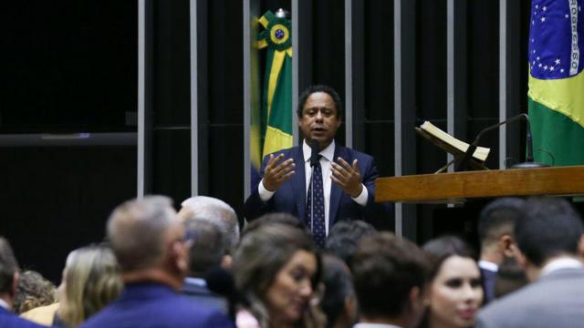 Orlando Silva durante discurso na Câmara