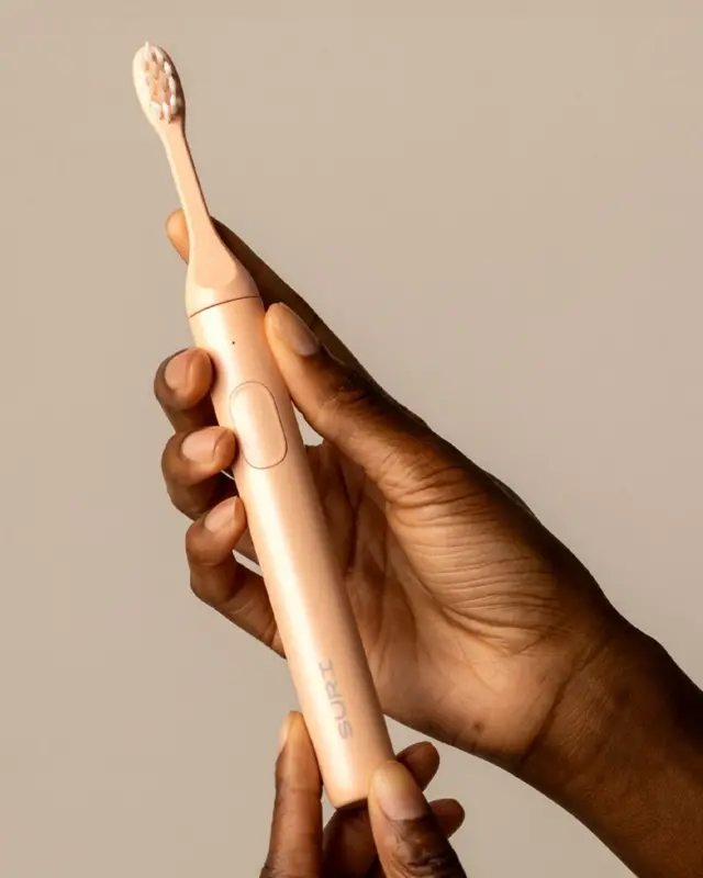 ग्राहक त्यांच्या टूथब्रशच्या वरच्या म्हणजे डोक्याच्या भागाचा वापर झाल्यानंतर ते सुरी कंपनीला प्रिप्रेड लिलाफ्यामधून पुनर्प्रक्रियेसाठी पाठवू शकतात.