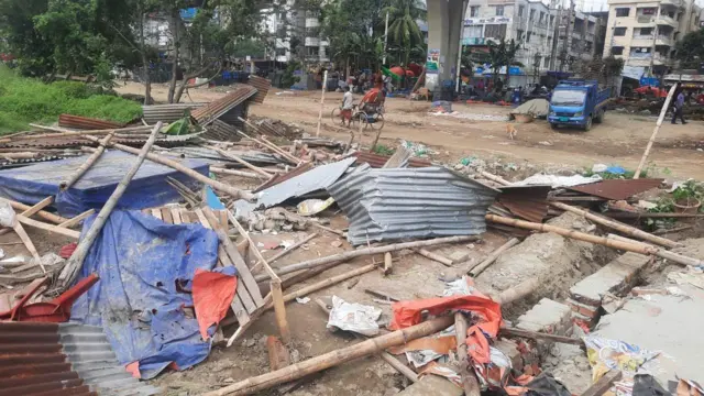 মন্দিরের ভাঙা স্থাপনা
