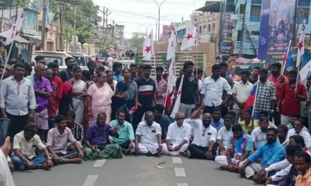 சாதி அடிப்படையில் வைரமுத்துவை மாலினியின் தாய் பார்த்தாரா என்பதையும் பார்க்க வேண்டும் என்கிறார் கதிர்