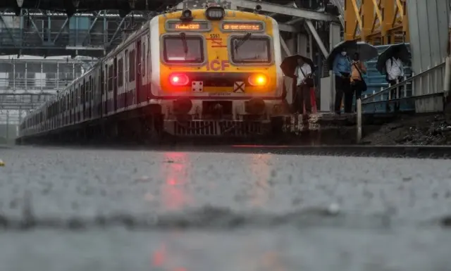 मुम्बईमा ठूलो वर्षा