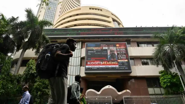 ભારતીય શૅરબજાર, અમેરિકન શૅરબજાર, અમેરિકન બજાર, અમેરિકાનું શૅરબજાર, બીબીસી ગુજરાતી, શૅરબજાર, યુએસ સ્ટૉક માર્કેટ, રોકાણકાર, ડાઉ જોન્સ નાસ્ડેક સેન્સેક્સ, ડૉલર