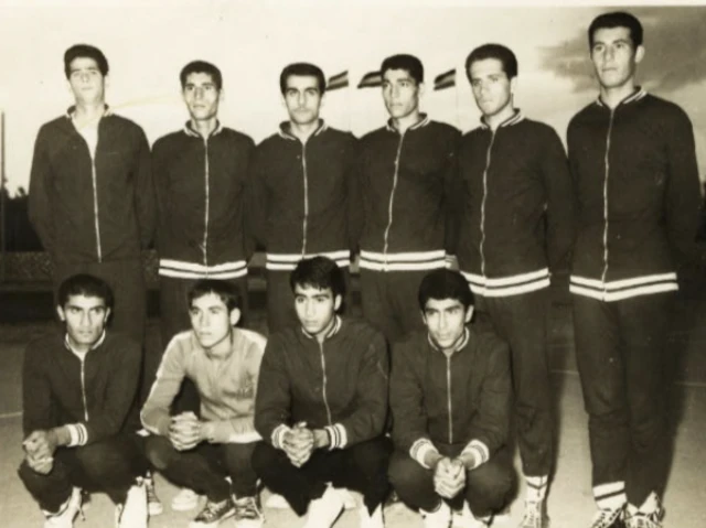 تیم منتخب استان‌های کشور سال ۱۳۴۶، عنایت‌الله آتشی سمت راست ایستاده نفر دوم