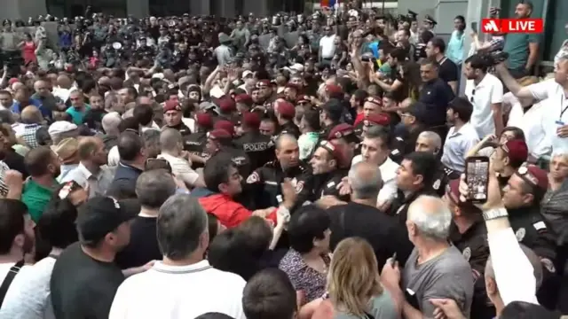 Ermənistan Yerevan etiraz