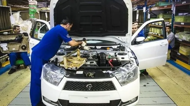 ایران خودرو اعلام کرده تحويل خودرو به مشتريان به روزانه بيش از هزارو پانصد دستگاه رسيده است