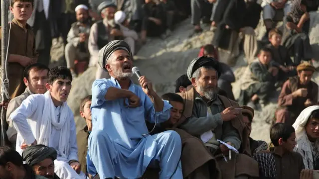 بخش برنامه شعرخوانی شاعران بدخشان و سخنوران مهمان زیرنام "زمزمهء کوکچه" بخش دیگری از این برنامه بود.