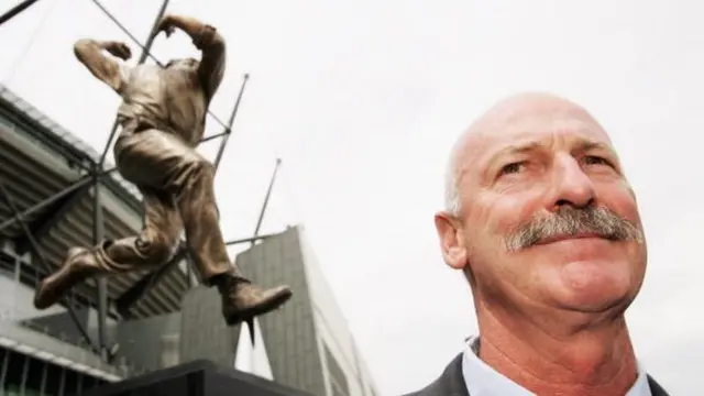 ડેનિસ લિલી