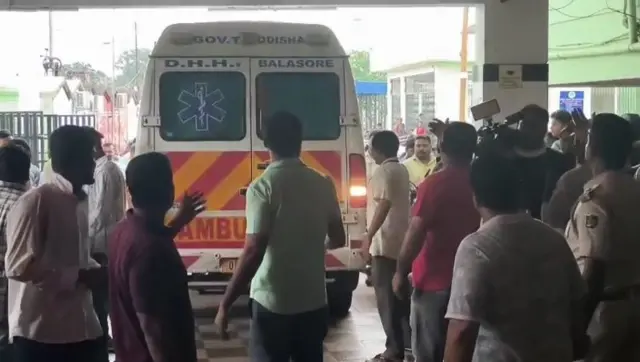 শনিবার নিজের গায়ে আগুন দেওয়ার পরে তাকে প্রথমে বালেশ্বরের হাসপাতালে নিয়ে যাওয়া হয় - ফাইল ছবি