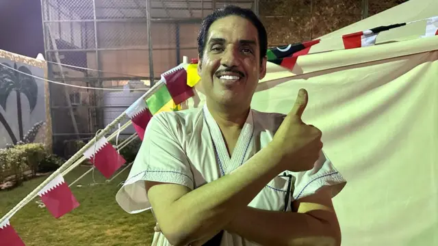 Bo Salem posa frente a la cámara.