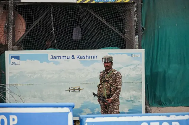 शस्त्रसंधी