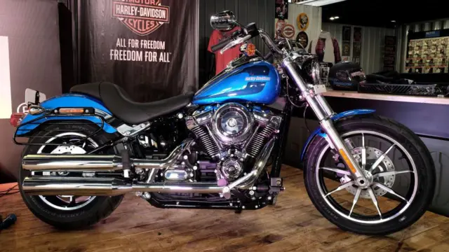 তার প্রথম মেয়াদের সময়, মি. ট্রাম্প ভারতকে মার্কিন যুক্তরাষ্ট্র থেকে আমদানি করা হার্লে ডেভিডসন মোটরসাইকেলের উপর শুল্ক কমাতে বা প্রত্যাহার করতে বলেছিলেন।