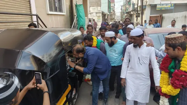 इम्तियाज जलील 2019 साली महाराष्ट्रातून खासदार म्हणून लोकसभेत निवडून गेले.