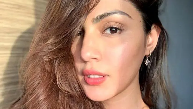 சுஷாந்த் சிங் மரணம்: சிபிஐ விசாரணைக்கு முன்பாக மனம் திறக்கும் ரியா செளத்ரி, காரணம் என்ன?