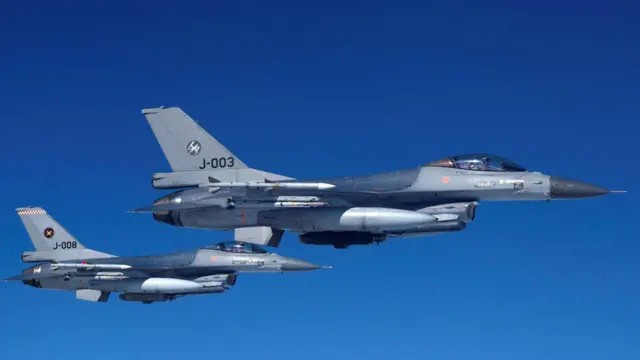 Indege z'intambara za F-16 zo mu Buholandi. Ifoto yo mu kwezi kwa Nyakanga (7) mu 2023
