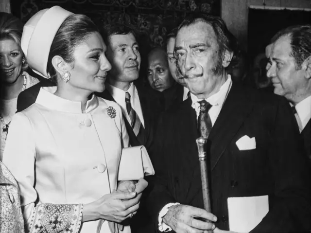 فرح پهلوی در کنار سالوادور دالی