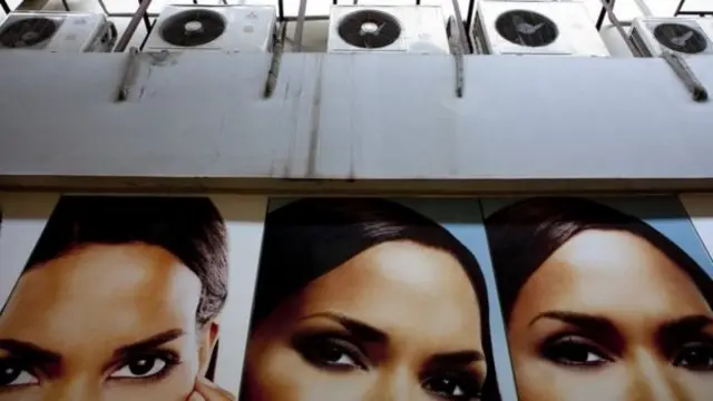 ਦਫਤਰਾਂ ਵਿੱਚ ਮਸ਼ੀਨਾਂ ਕਾਰਨ ਏਸੀ ਦਾ ਤਾਪਮਾਨ ਘੱਟ ਰੱਖਣਾ ਪੈਂਦਾ ਹੈ