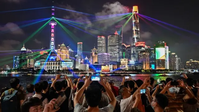 શાંઘાઈમાં લાઇટ્સ શો