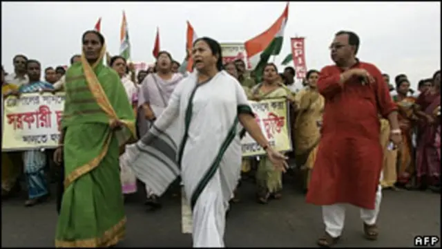 મમતાએ ડાબેરી સરકાર વિરુદ્ધના કિસાનઆંદોલનનોનું નેતૃત્વ લીધું હતું