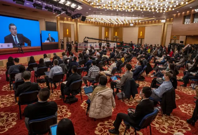 此次记者会通过视频连线形式进行。