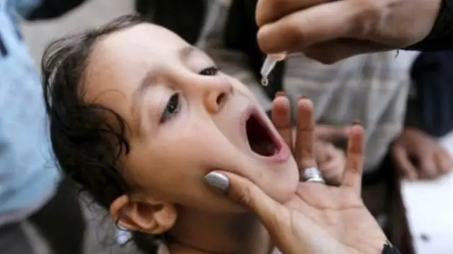 पोलियो ड्रॉप्स