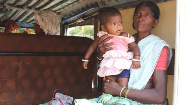 आदिवासी महिलाएं