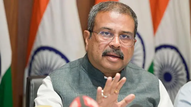 शिक्षा मंत्री धर्मेंद्र प्रधान लगातार विपक्ष के निशाने पर हैं (फ़ाइल फ़ोटो)
