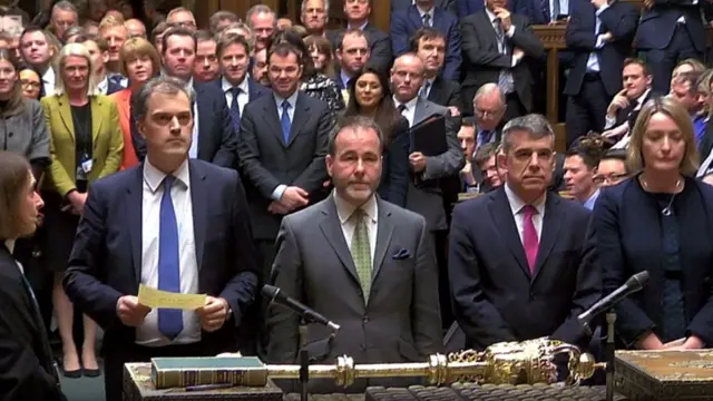 Aworan lati ibi idibo ti wọn fẹ fi yọ Theresa May nile Gẹẹsi ni Ọjọru