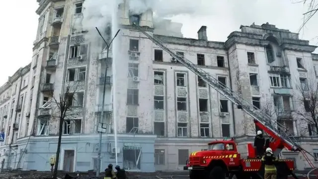 Rusija i Ukrajina: Veliki ruski napad na Kijev - krateri na ulicama ...
