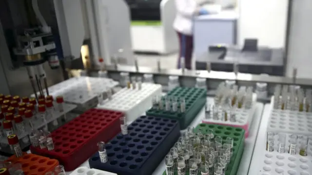 Пробирки с материалами