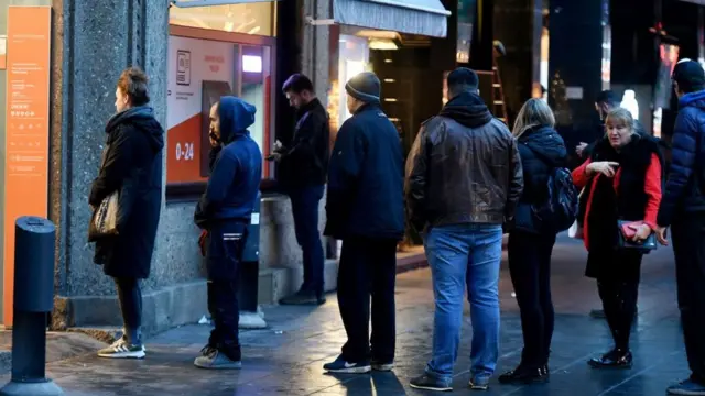 Очередь в банкомат