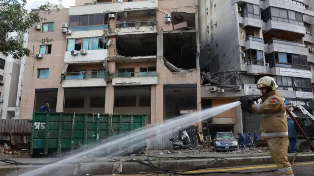 बेरुत में इमारत पर हमला