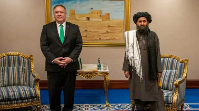 Mike Pompeo, ex-secretáriojogos que pagam dinheiro de verdade 2024 pagbankEstado dos EUA, junto ao chefejogos que pagam dinheiro de verdade 2024 pagbankassuntos políticos do Talebã, Mullah Abdul Ghani Baradar,jogos que pagam dinheiro de verdade 2024 pagbankDohajogos que pagam dinheiro de verdade 2024 pagbank2020