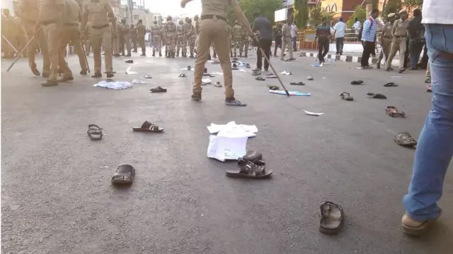 பூட்டு போடும் போராட்டம் முதல் சிக்ஸர் வரை! - நேற்றைய சேப்பாக்கம் காட்சிகள்