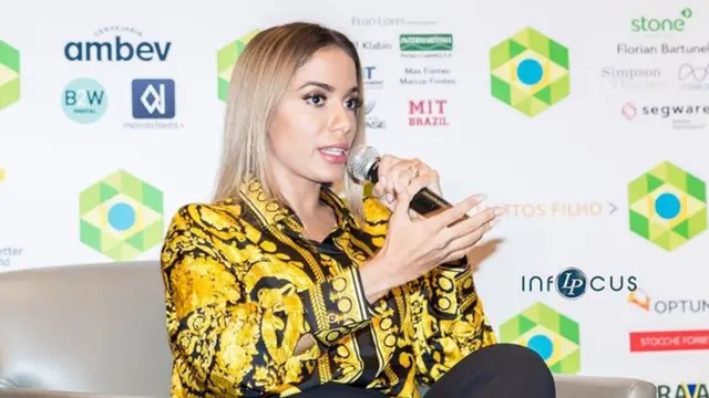 Anitta na Brazil Confrence