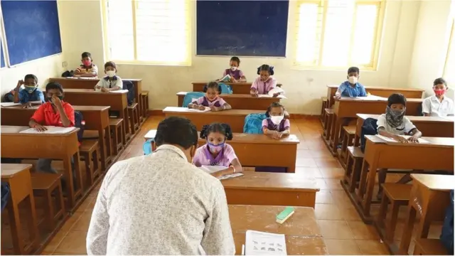 కరోనా పిల్లల బడులు