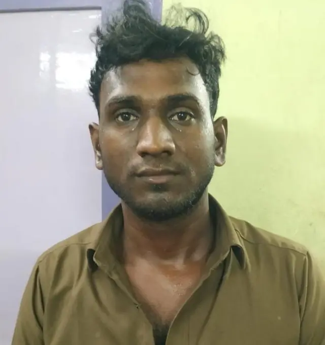 அரசு பேருந்து நடத்துநர் சிலம்பரசன்