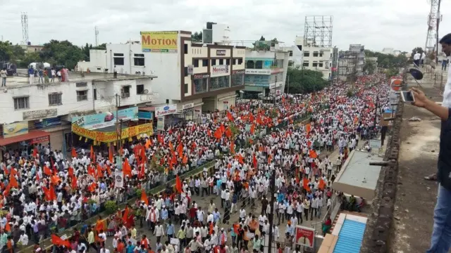 मराठाओं का प्रदर्शन.