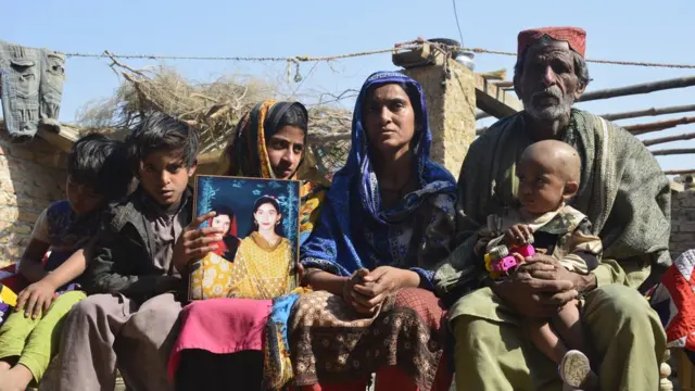 سویرا کا خاندان