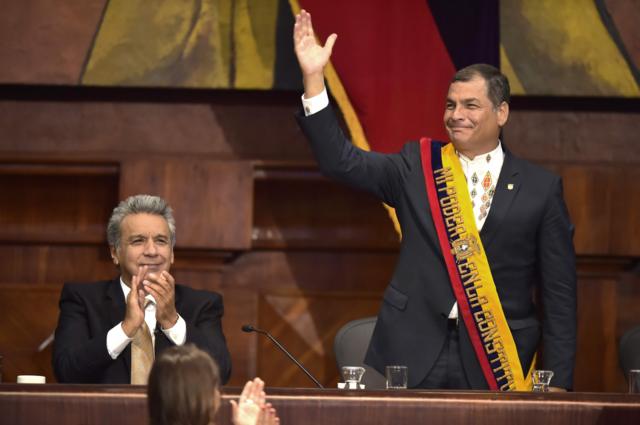 Lenín Moreno junto a Rafael Correa en la Asamblea Nacional.