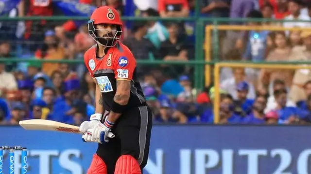 બેટિંગ કરતા વિરાટ કોહલી