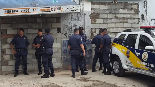 Guardas municipais monitoram ruas da cracolândia