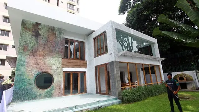 Holey Artisen Bakery attack