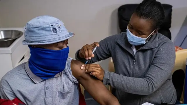 Vaccination en Afrique après l'apparition du variant Omicron