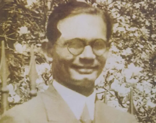 'ડૉ. ઝવેરભાઈ એચ. પટેલની સંશોધનગાથા' પુસ્તકમાંથી લીધેલી તસવીરો