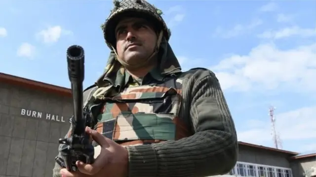 कश्मीर में सेना के एक जवान