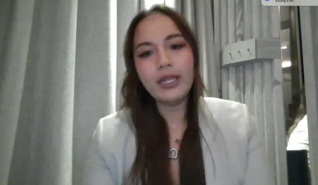 ထိုင်း အမျိုးသမီး နိုင်ငံရေး သိပ္ပံ ပညာရှင် ဒေါက်တာ ဆူရာချဏီ "ဟမ္မလီ" ဆရီရိုင်