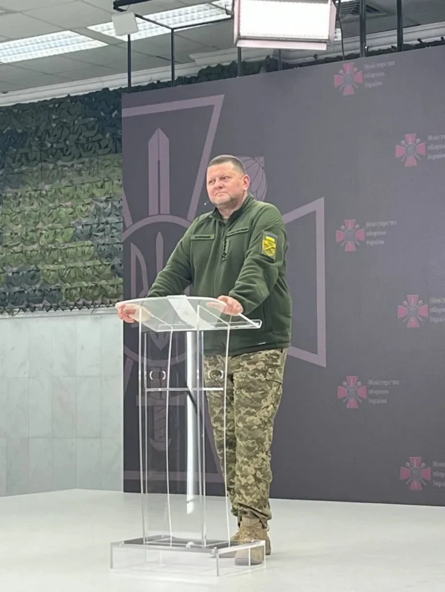 Главком ВСУ Залужный дал первую пресс-конференцию. Что он сказал о ...