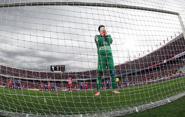 بازی دو تیم استقلال و پرسپولیس در آزادی