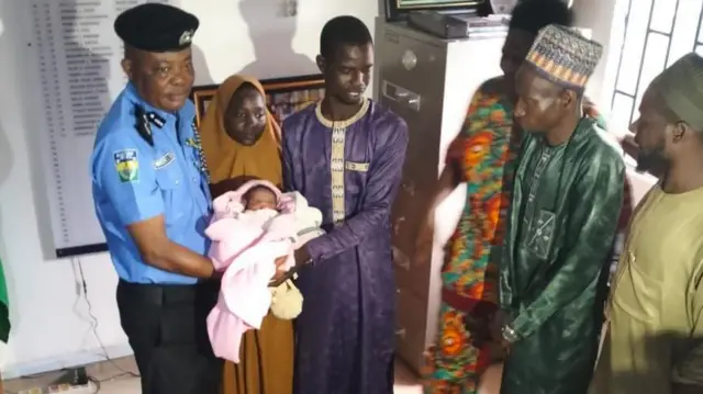 Ọlọpaa fa ọmọ tuntun ti wọn ji gbe le òbí rẹ lọwọ